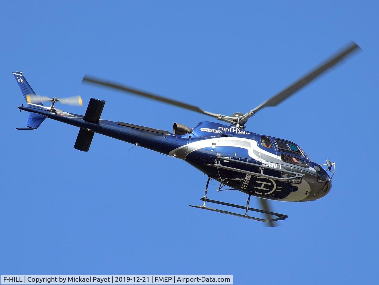 F-HILL, Eurocopter AS 350B-3 Ecureuil C/N 7643, Final rwy 15