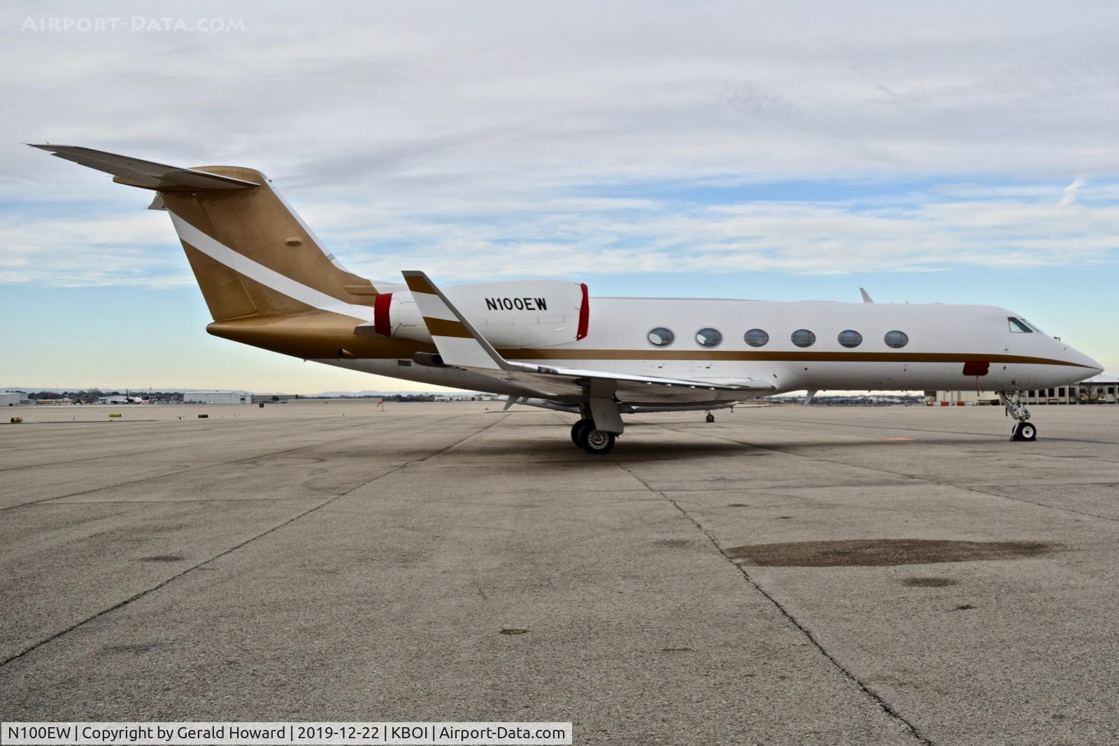 N100EW, 2007 Gulfstream Aerospace GIV-X (G450) C/N 4070, Parked on north GA ramp.