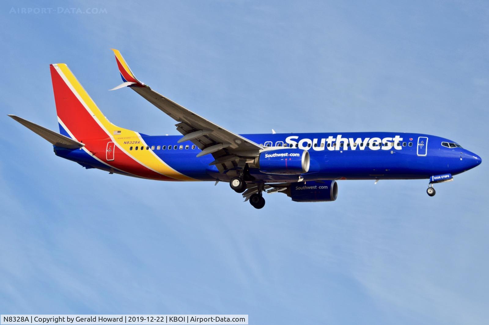 N8328A, 2012 Boeing 737-8H4 C/N 38818, Landing 10L.