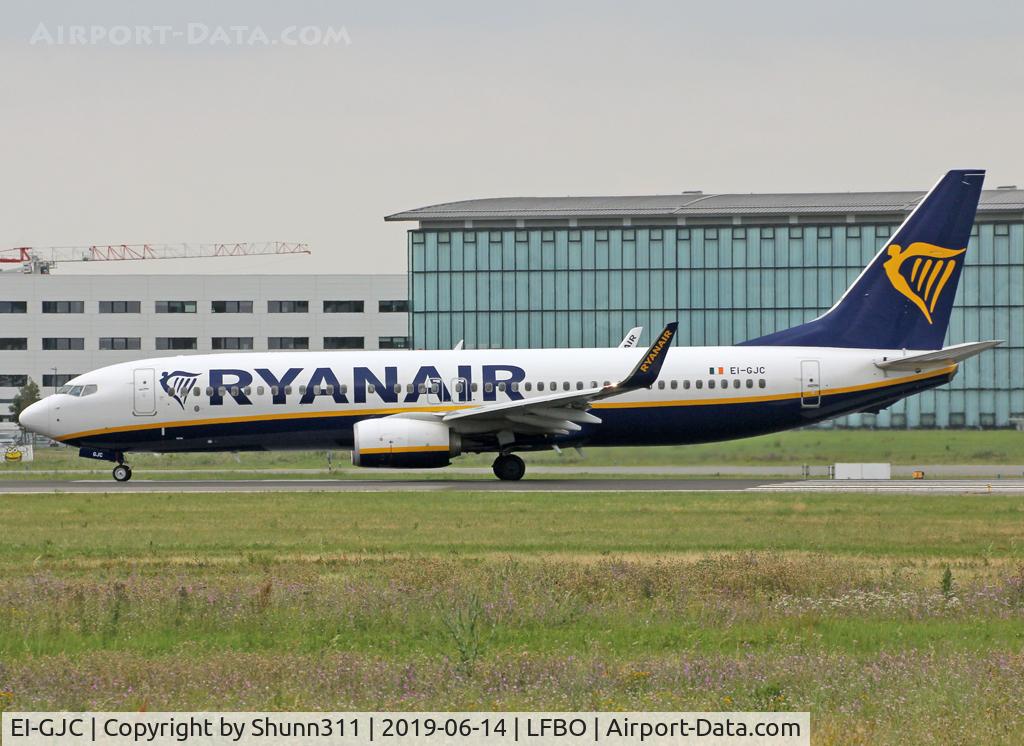 EI-GJC, 2018 Boeing 737-800 C/N 44824, Ready for departure from rwy 32R...