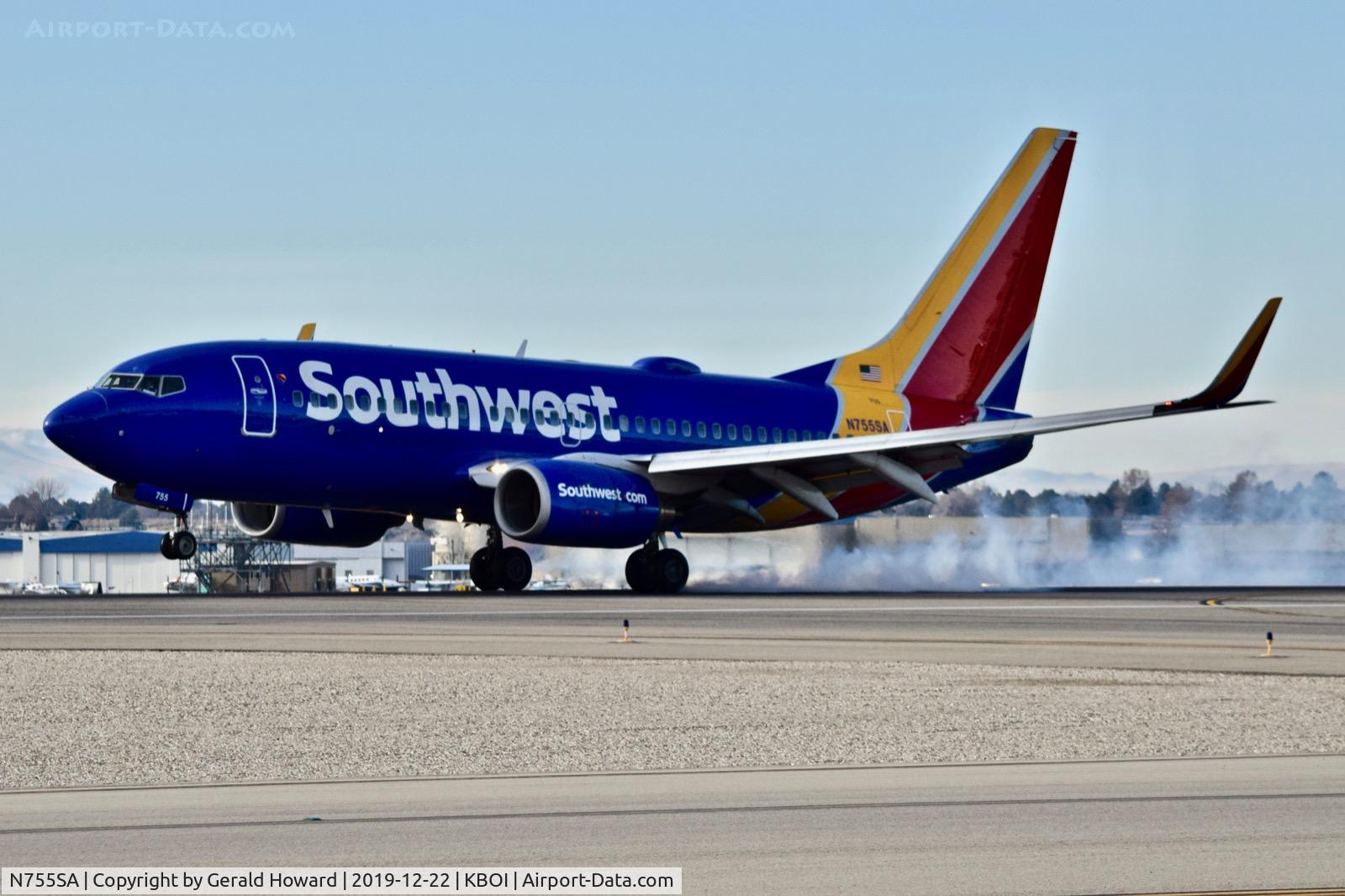 N755SA, 1999 Boeing 737-7H4 C/N 27871, Landing 10L.