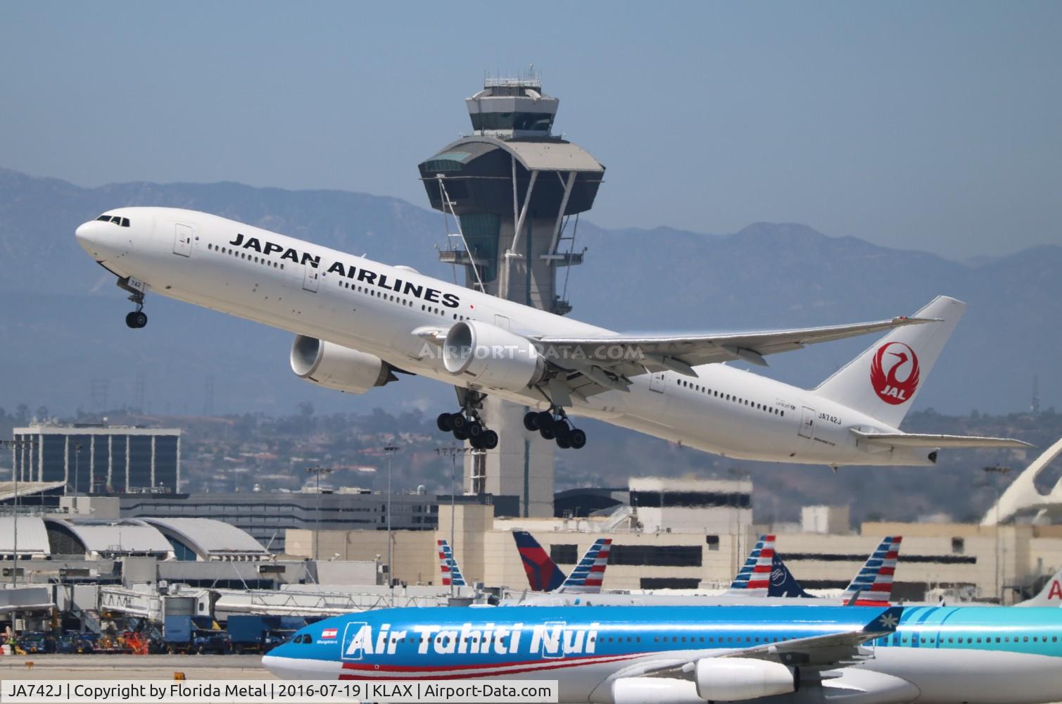 JA742J, 2009 Boeing 777-346/ER C/N 36129, LAX 2016