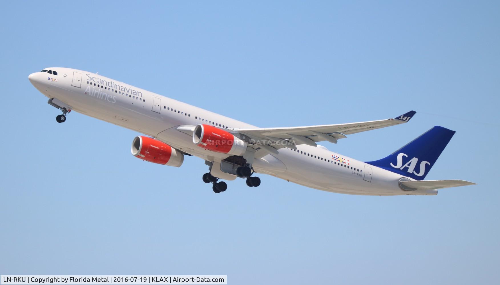 LN-RKU, 2016 Airbus A330-343 C/N 1715, LAX 2016
