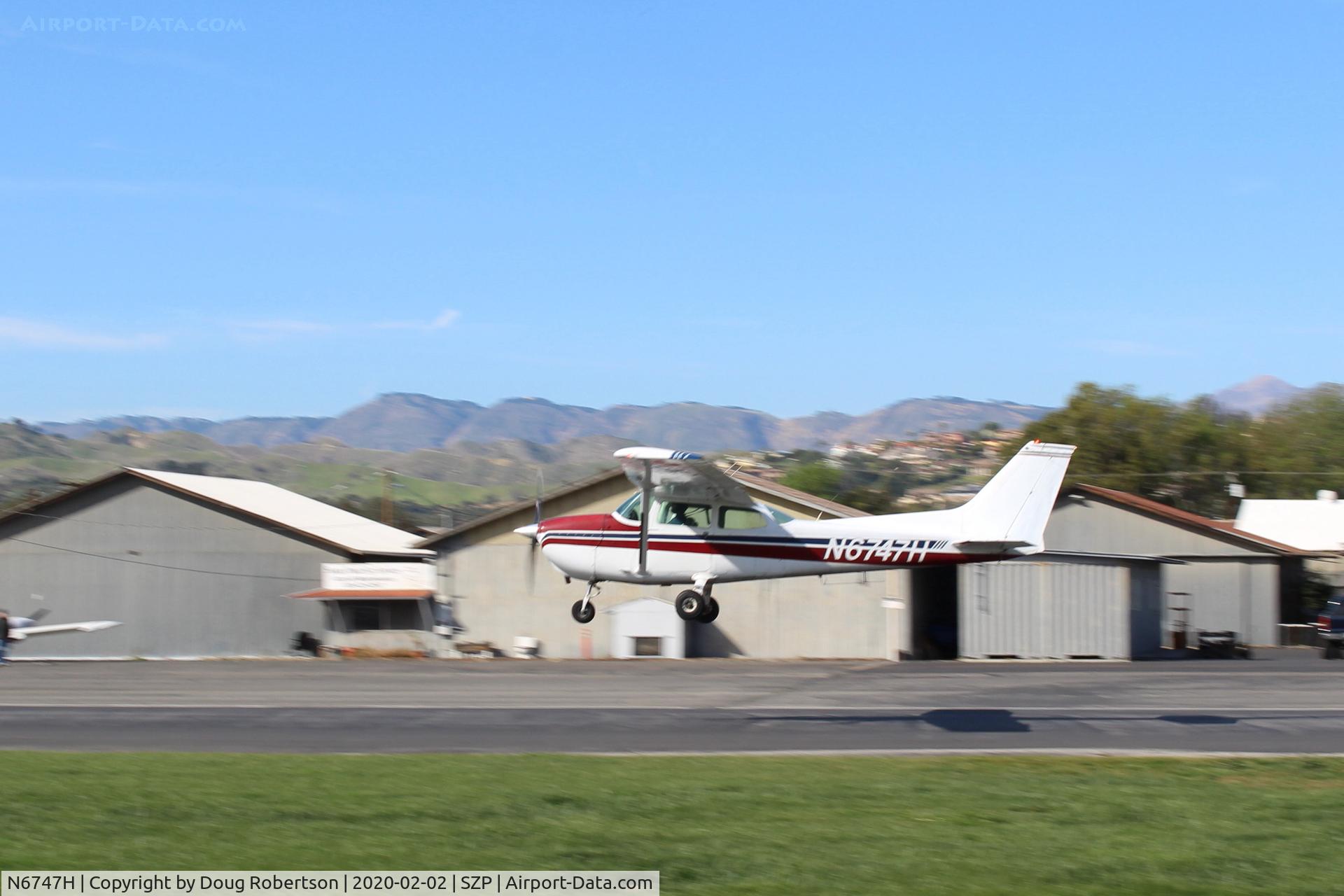 N6747H, 1975 Cessna 172M C/N 17265564, 1975 Cessna 172M SKYHAWK, Lycoming O-320-E2D 150 Hp, landing Rwy 22