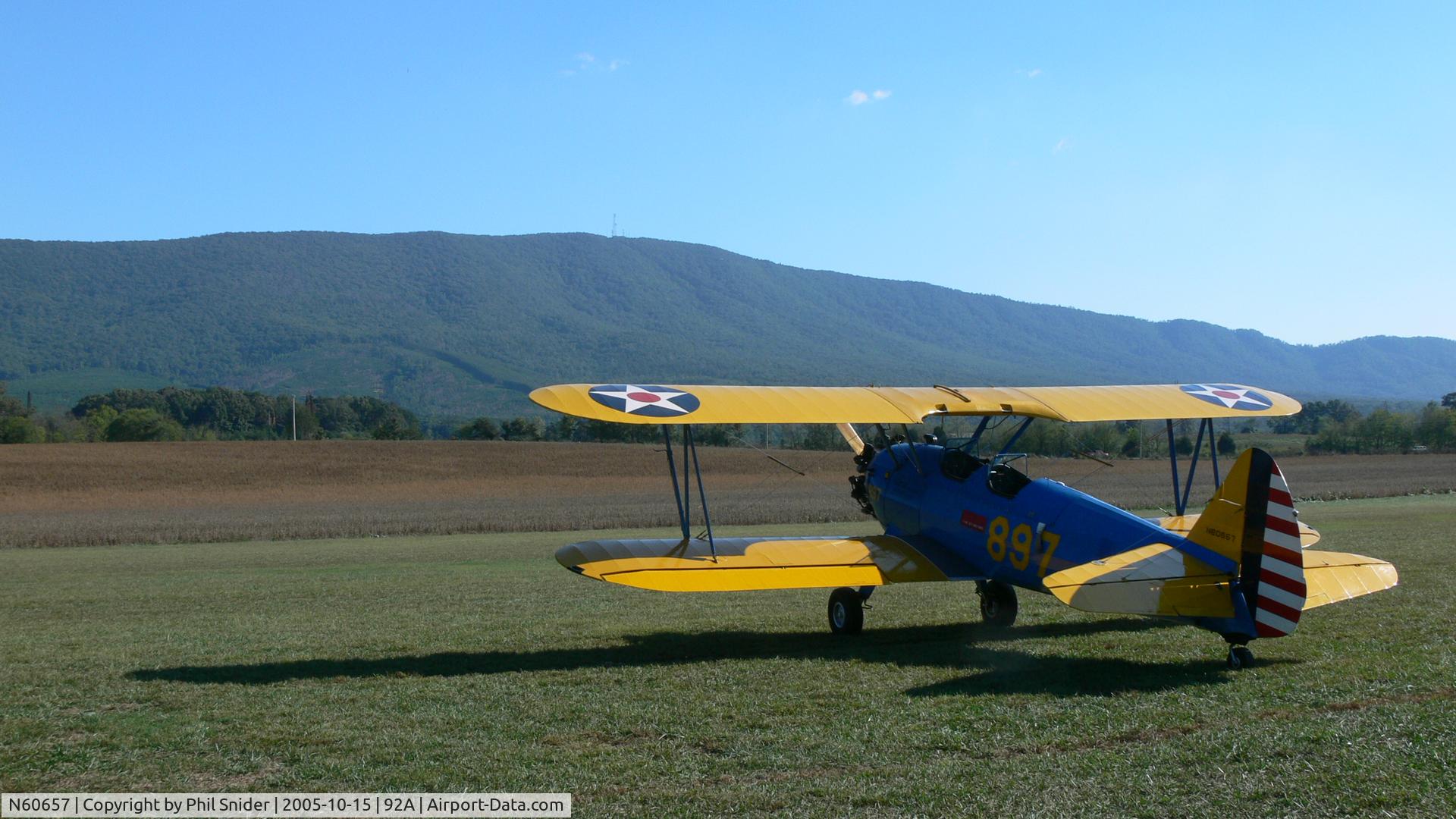 N60657, 1941 Boeing A75N1(PT17) C/N 75-897, Chilhowee Gliderport Octoberfest 2005.  Benton TN