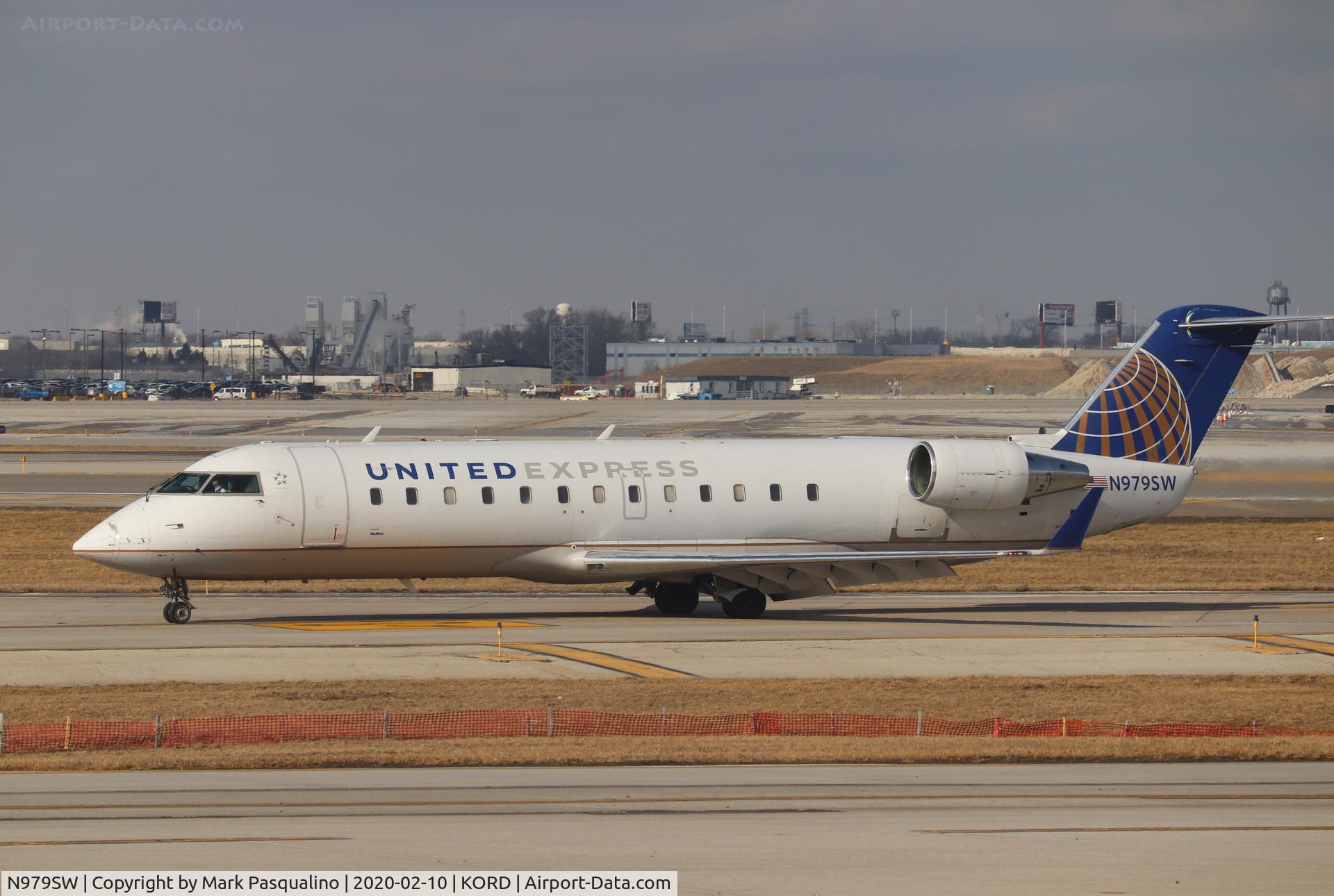 N979SW, 2004 Bombardier CRJ-200ER (CL-600-2B19) C/N 7954, CL-600-2B19