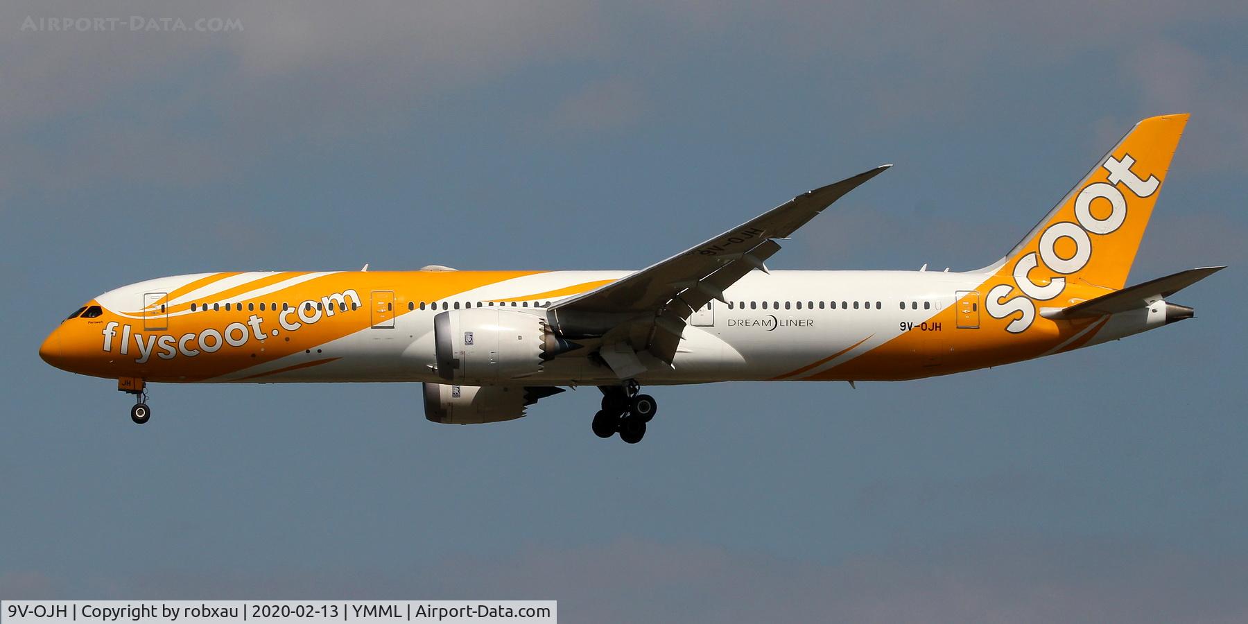 9V-OJH, 2018 Boeing 787-9 Dreamliner Dreamliner C/N 37129, On short finals for runway 16 at Melbourne, Australia