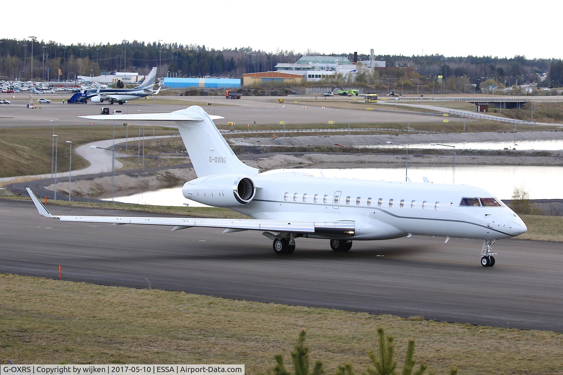 G-OXRS, 2009 Bombardier BD-700-1A10 Global Express C/N 9351, Taxiway W
