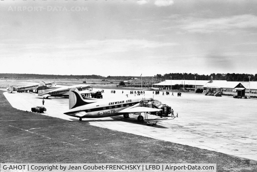 G-AHOT, 1946 Vickers 498 Viking 1A C/N 121, Aigle Azur Boeing 307 Stratoliner F-BALZ, Air France SE-161 Languedoc F-BATD, and Crewsair Vickers Viking Type 657 G-AHOT , 1950 ?