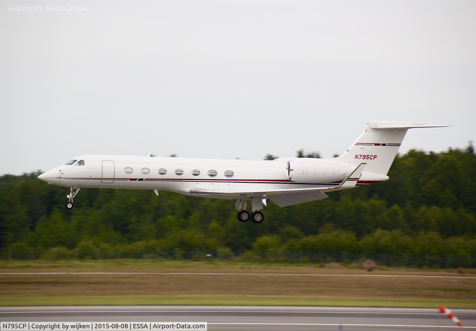 N795CP, 2014 Gulfstream Aerospace G550 C/N 5474, RWY 26