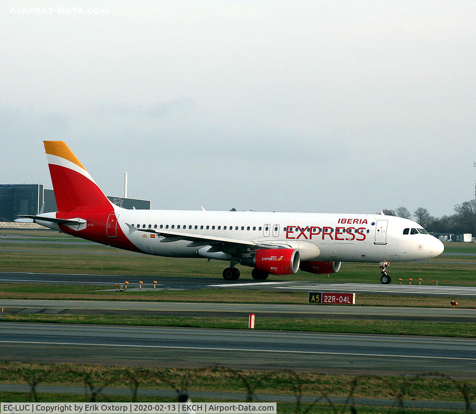 EC-LUC, 1999 Airbus A320-214 C/N 1059, EC-LUC taking off rw 22R