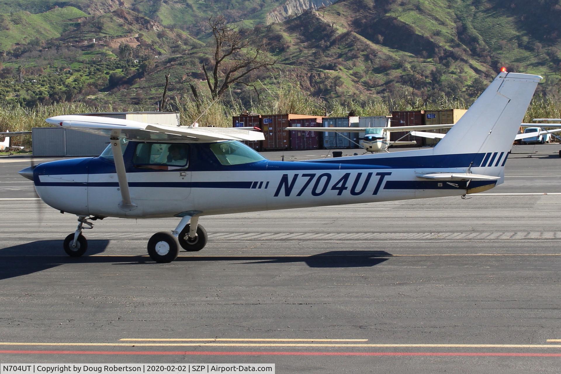 N704UT, 1976 Cessna 150M C/N 15078891, 1976 Cessna 150M, Continental O-200 100 Hp, taxi to Rwy 22