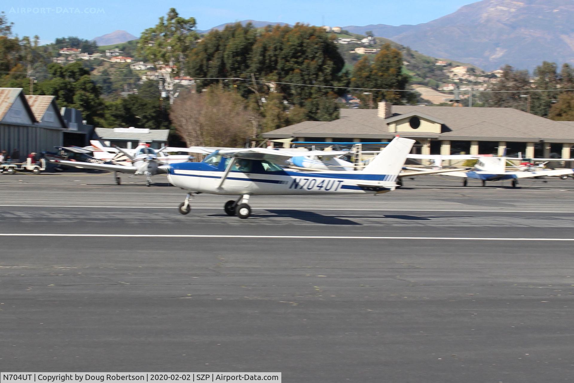 N704UT, 1976 Cessna 150M C/N 15078891, 1976 Cessna 150M, Continental O-200 100 Hp, landing roll Rwy 22