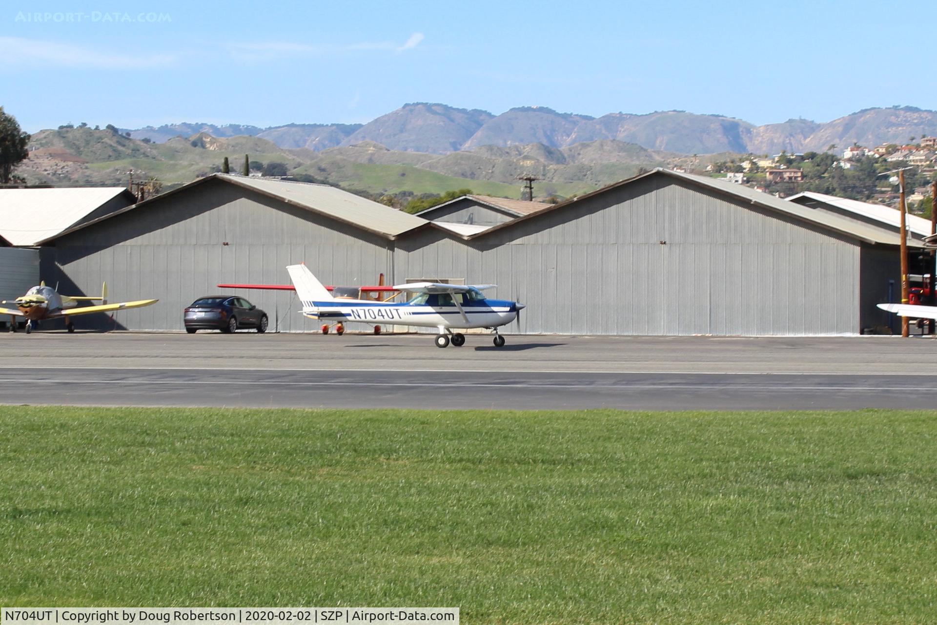 N704UT, 1976 Cessna 150M C/N 15078891, 1976 Cessna 150M, Continental O-200 100 Hp, taxi back