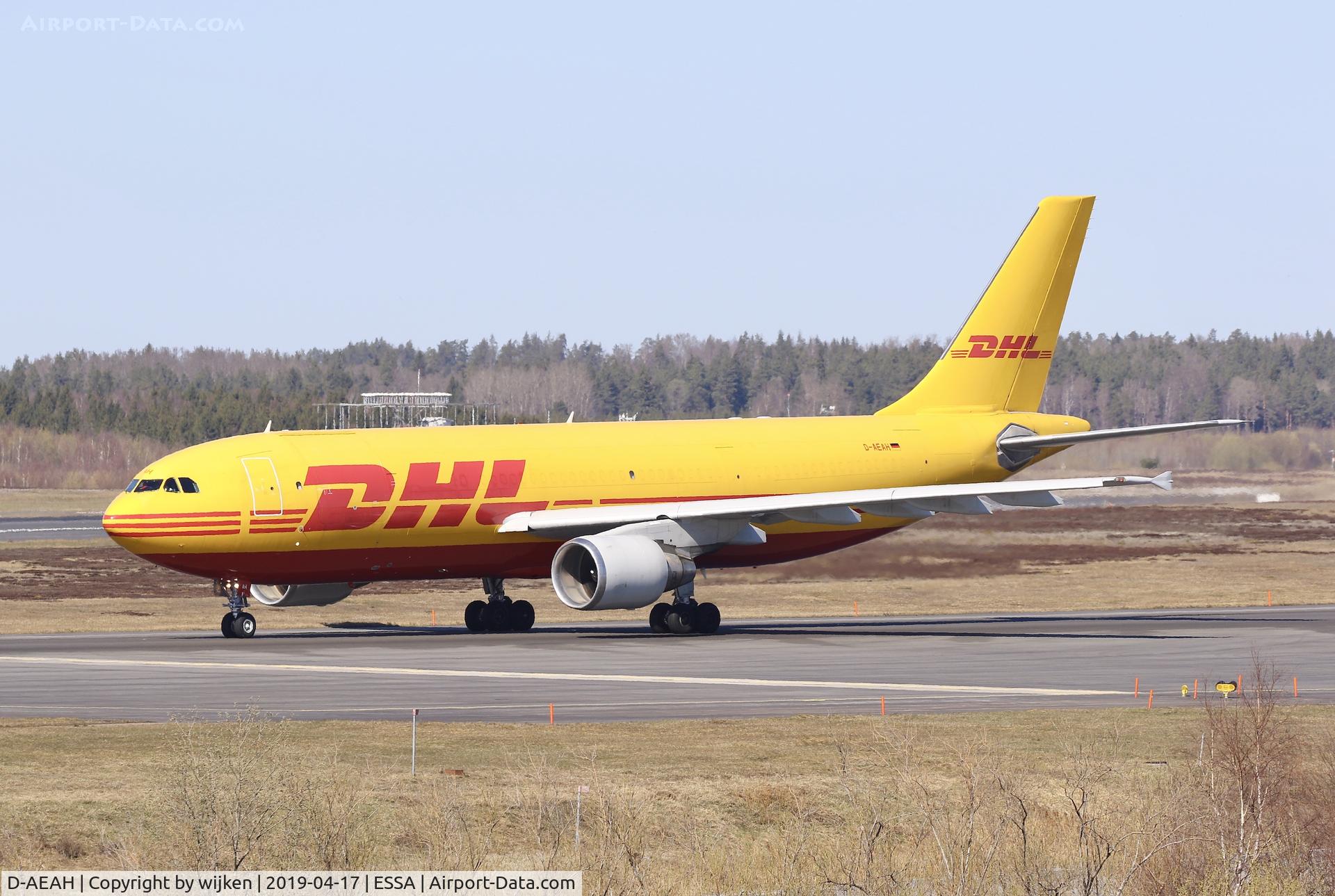 D-AEAH, 1998 Airbus A300B4-622R(F) C/N 783, RWY 01L