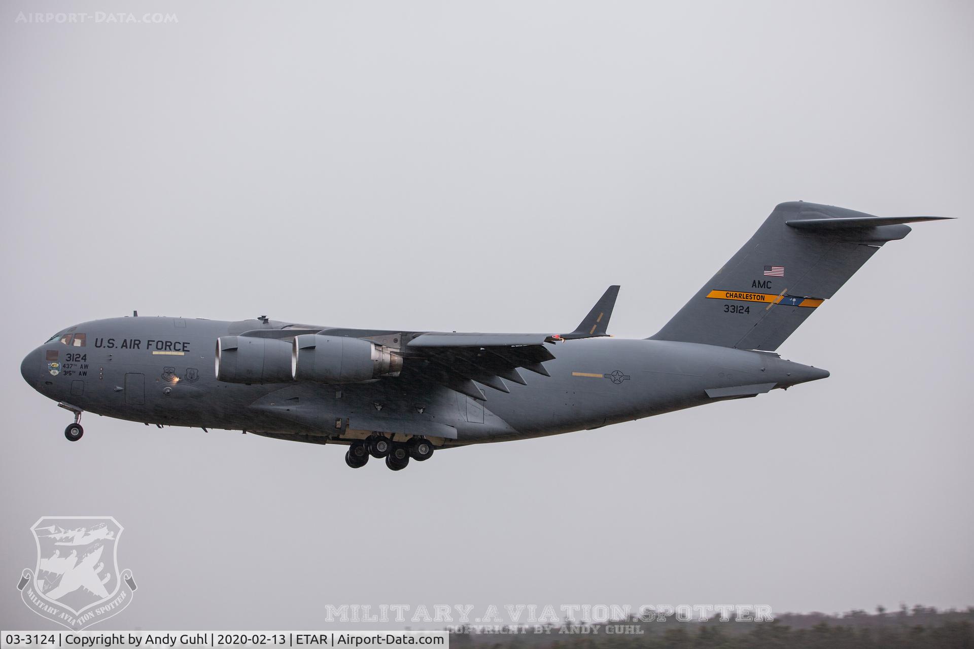 03-3124, 2003 Boeing C-17A Globemaster III C/N P-124, Beacon-shot