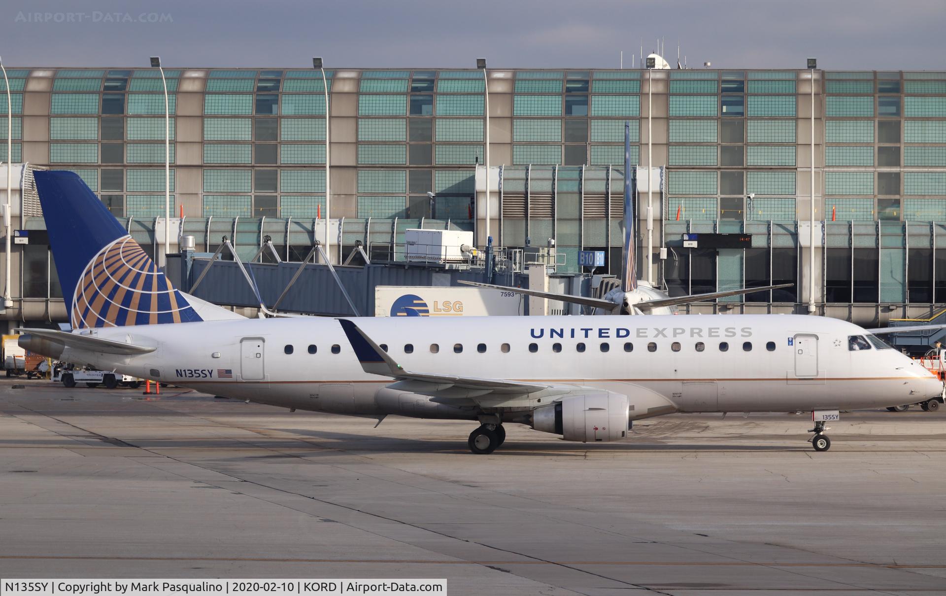 N135SY, 2015 Embraer 175LR (ERJ-170-200LR) C/N 17000460, ERJ-170-200LR