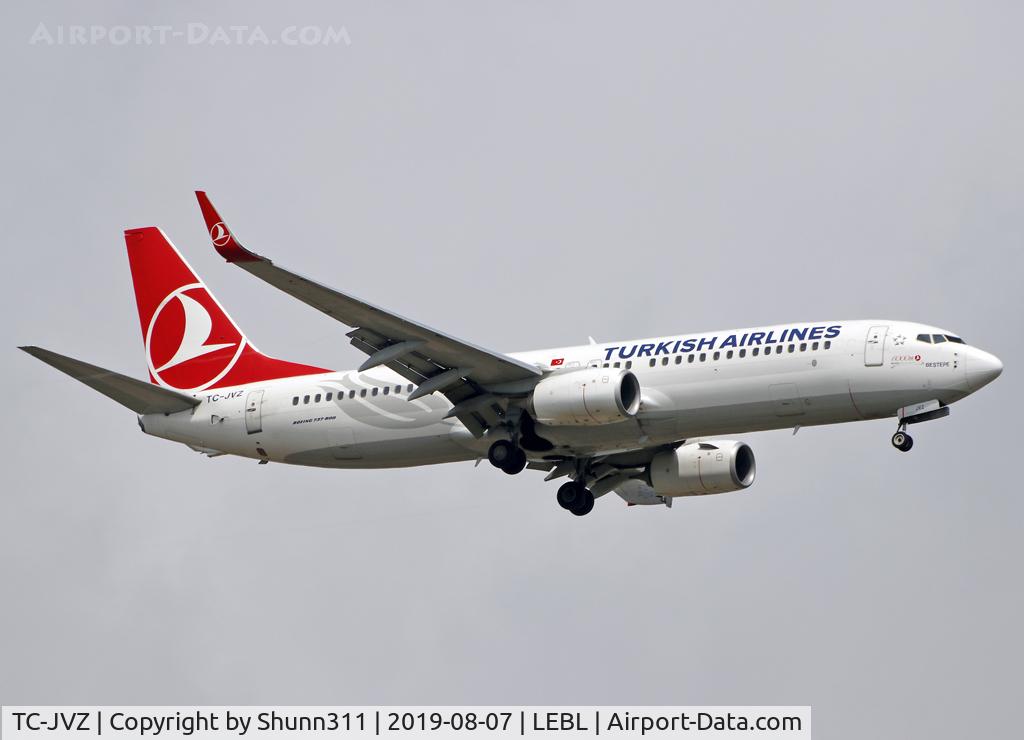 TC-JVZ, 2016 Boeing 737-8F2 C/N 60025, Landing rwy 07L
