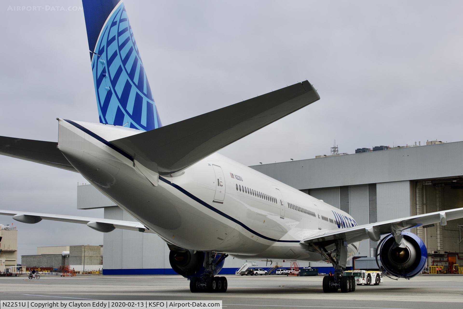 N2251U, 2020 Boeing 777-300/ER C/N 66591, SFO 2020.