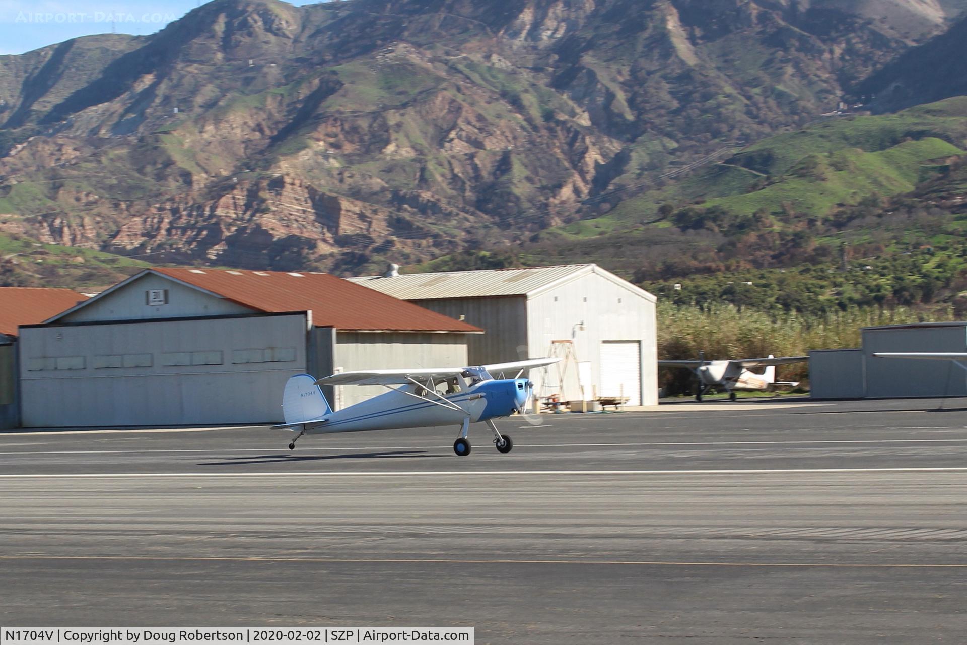 N1704V, Cessna 140 C/N 13889, 1948 Cessna 140, Continental C-85-12 85 Hp, liftoff Rwy 22