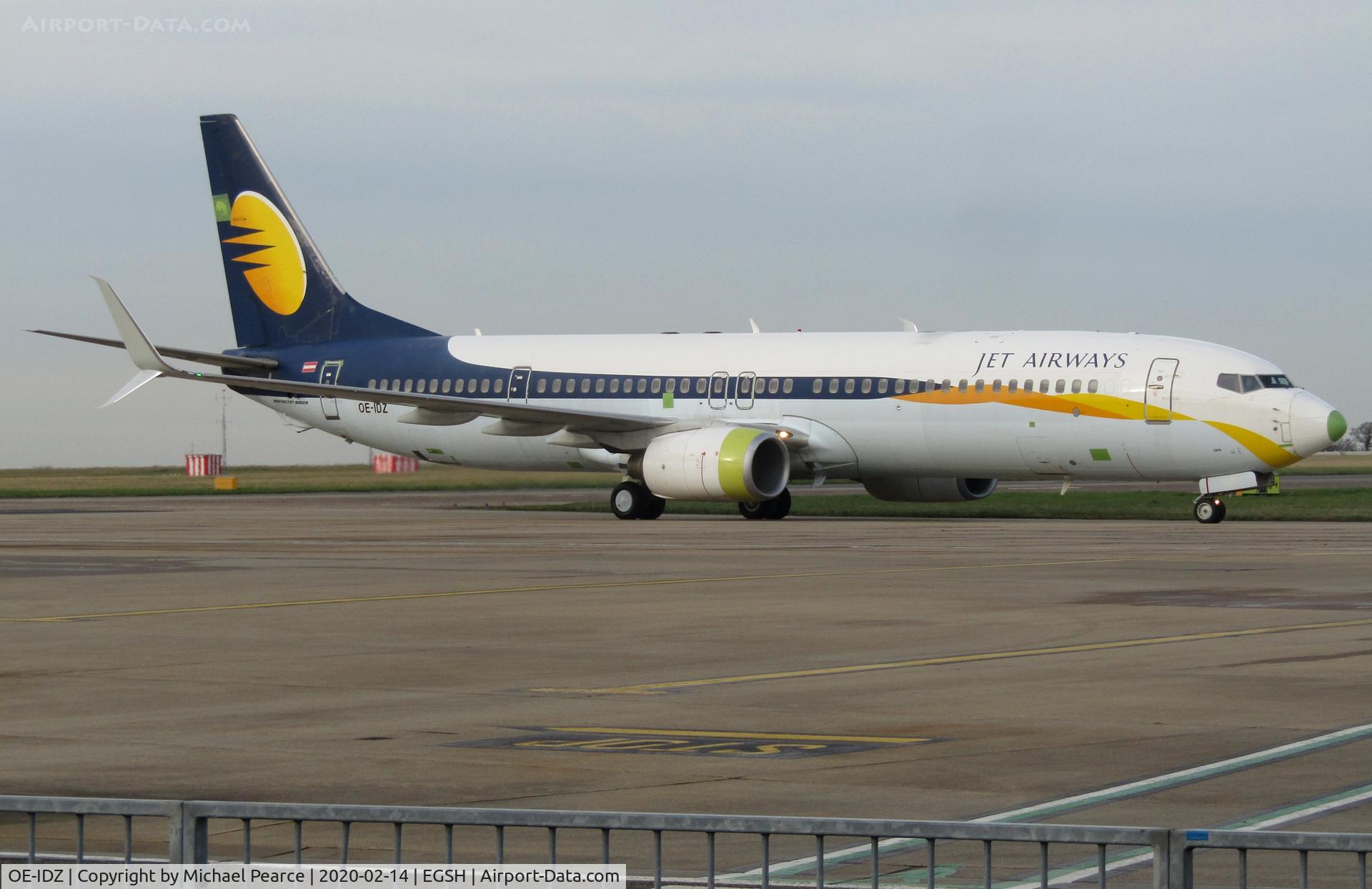 OE-IDZ, 2008 Boeing 737-96NER C/N 35227, Arriving from Lasham (QLA) for respray by Air Livery. Note the primer from maintenance work.