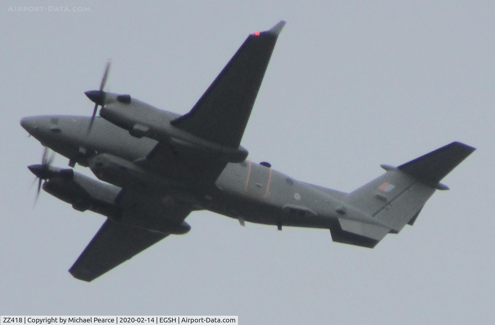 ZZ418, 2007 Beech B300C (350) Super King Air King Air C/N FM-17, Climbing from an ILS approach of RWY 27 from RAF Waddington (WTN).