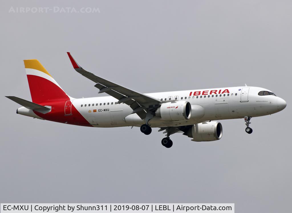 EC-MXU, 2018 Airbus A320-251N C/N 8221, Landing rwy 07L