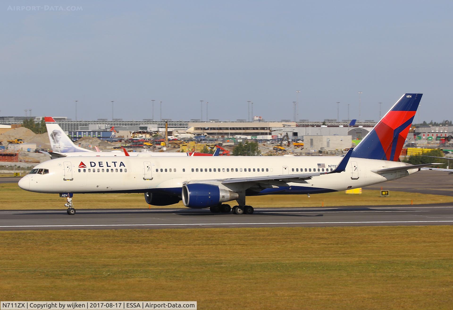 N711ZX, 1997 Boeing 757-231 C/N 28481, RWY 19L