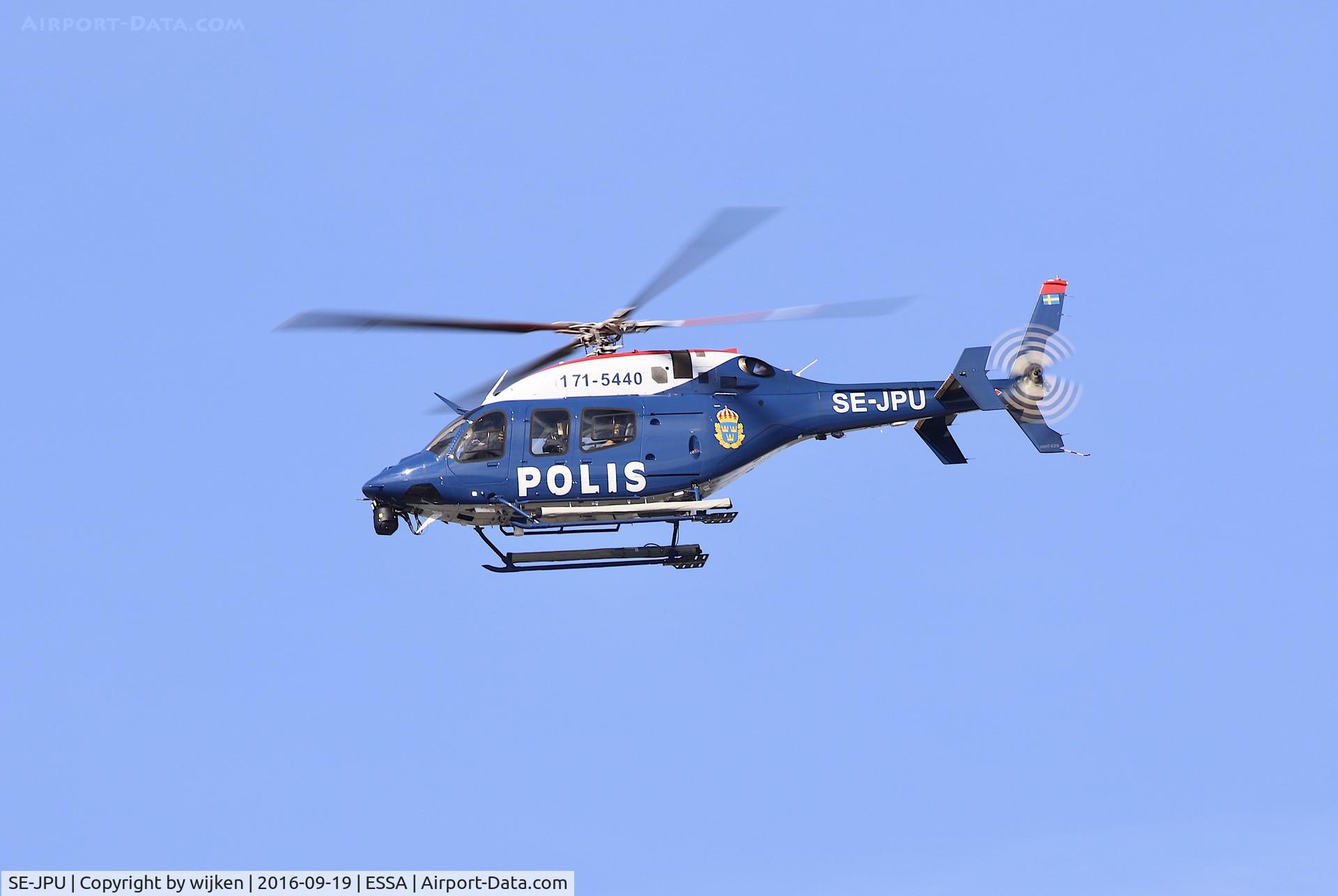 SE-JPU, 2014 Bell 429 GlobalRanger C/N 57204, RWY 26