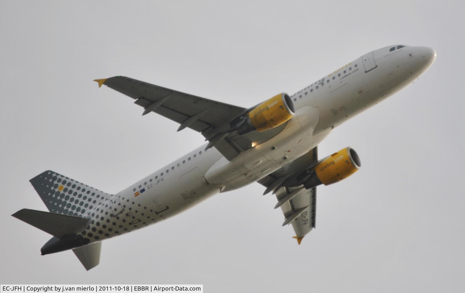 EC-JFH, 2003 Airbus A320-214 C/N 2104, airborne from BRU 25R 2011