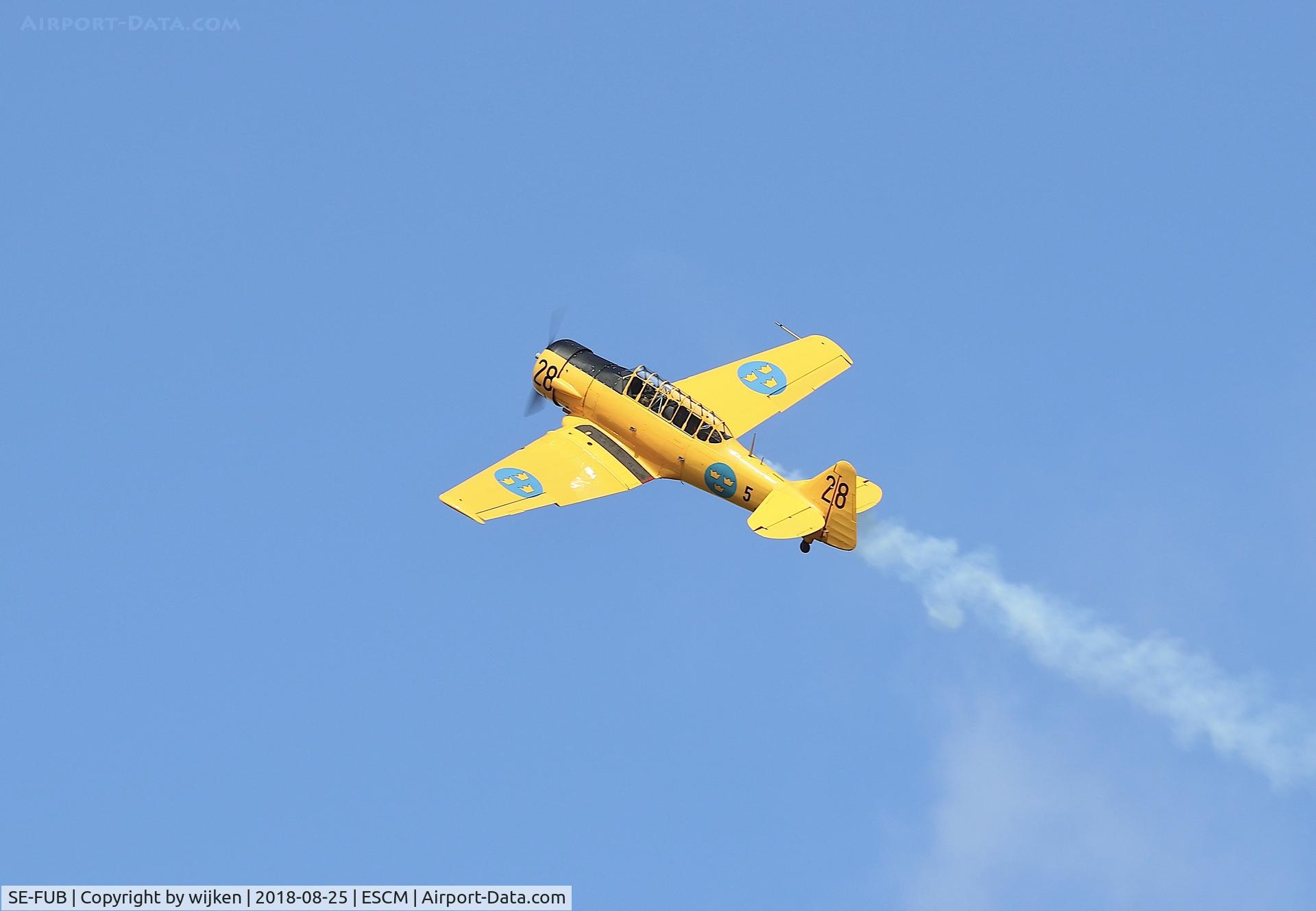 SE-FUB, 1943 Noorduyn Sk.16A Harvard C/N 14-725, Airshow