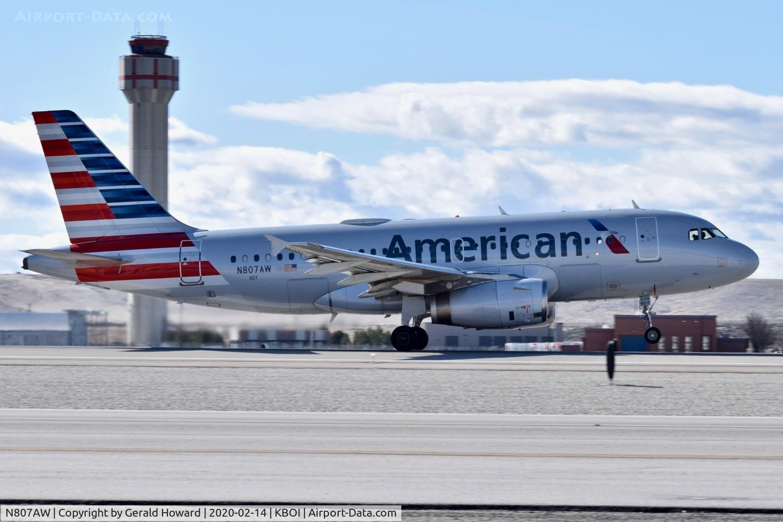 N807AW, 1999 Airbus A319-132 C/N 1064, Take off from 28R.