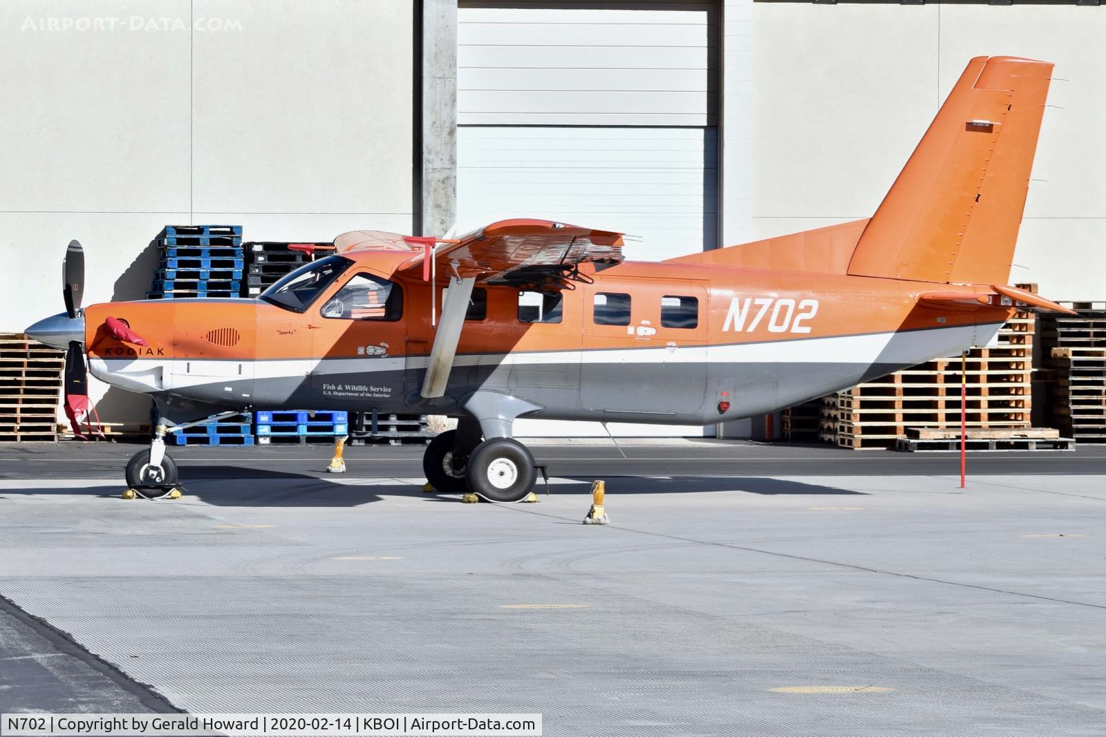 N702, 2010 Quest Kodiak 100 C/N 100-0035, Not on floats this year.