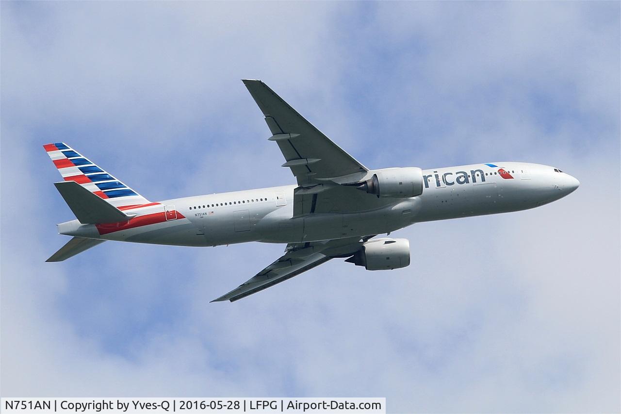 N751AN, 2001 Boeing 777-223 C/N 30798, Boeing 777-223, Climbing from rwy 06R, Roissy Charles De Gaulle airport (LFPG-CDG)