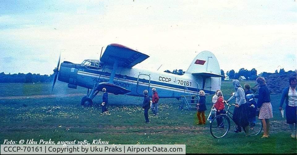 CCCP-70161, 1972 Antonov An-2TP C/N 1G137-35, In kihnu airport 1985