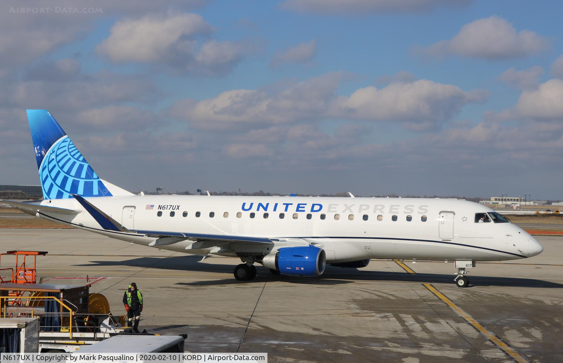 N617UX, 2019 Embraer 175LR (ERJ-170-200LR) C/N 17000819, ERJ-170-200LR