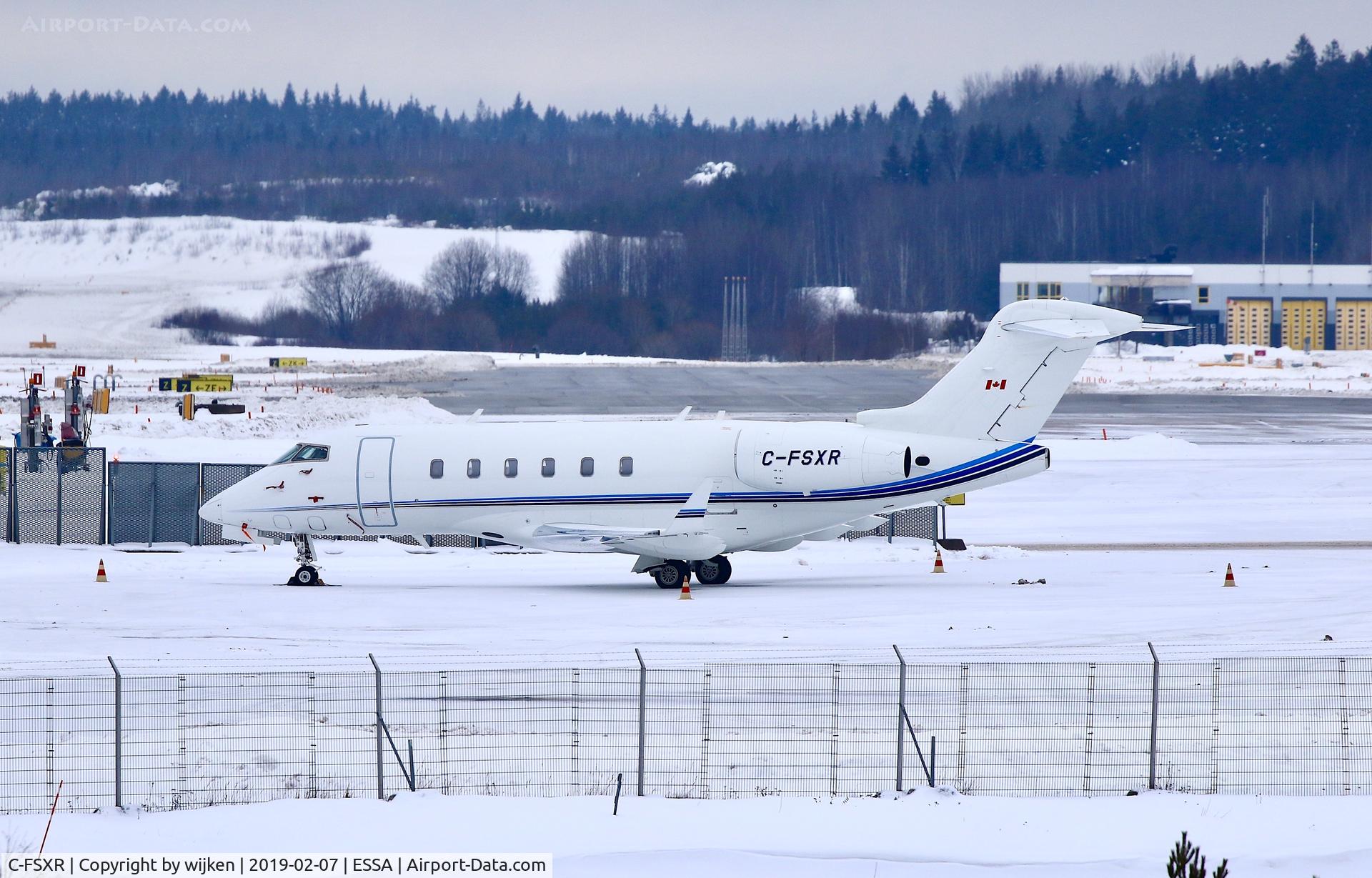 C-FSXR, 2013 Bombardier Challenger 300 (BD-100-1A10) C/N 20416, Ramp S