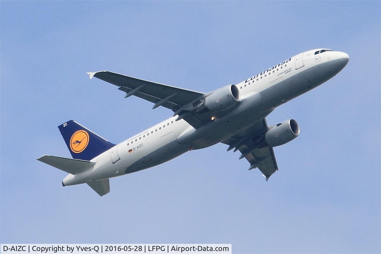 D-AIZC, 2009 Airbus A320-214 C/N 4153, Airbus A320-214, Take off rwy 06R, Roissy Charles De Gaulle airport (LFPG-CDG)