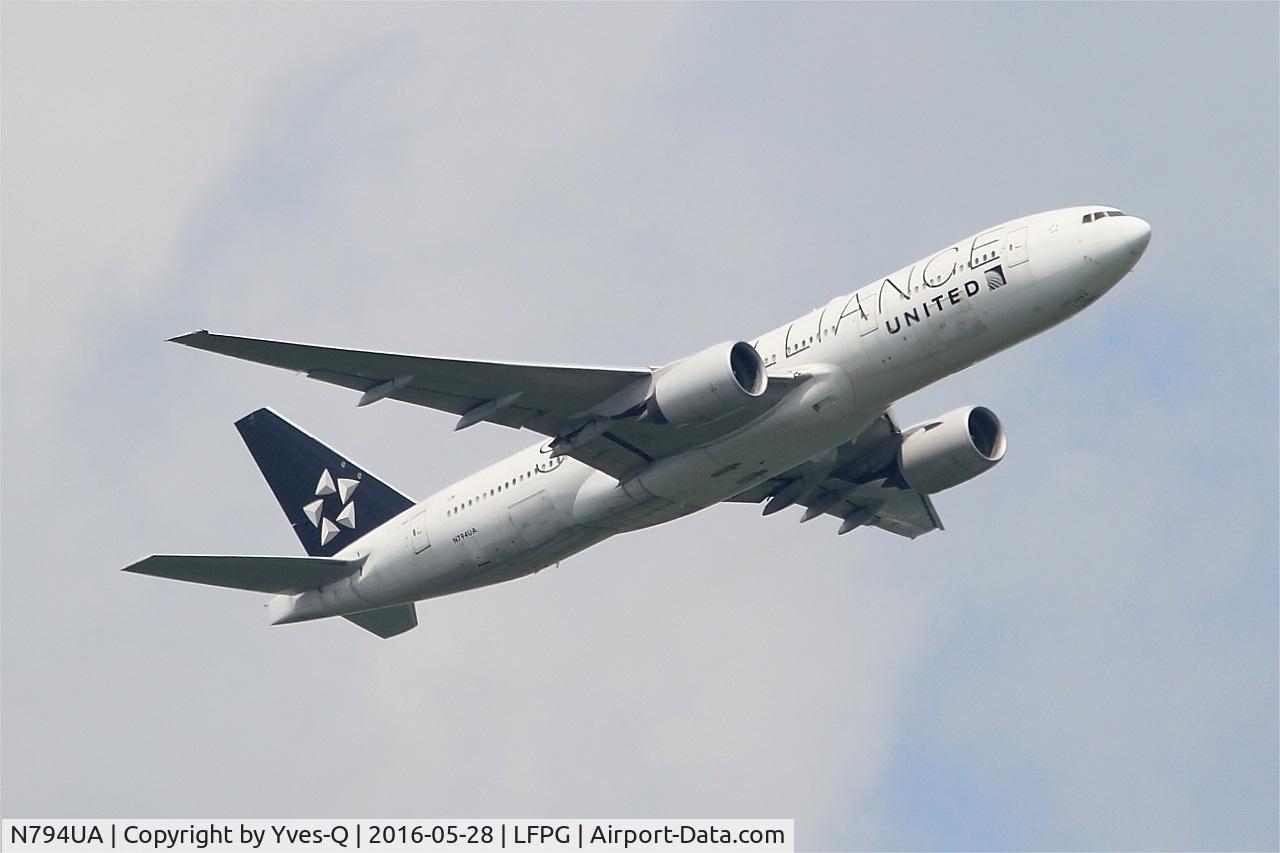 N794UA, 1997 Boeing 777-222 C/N 26953, Boeing 777-222, Take off rwy 06R, Roissy Charles De Gaulle airport (LFPG-CDG)