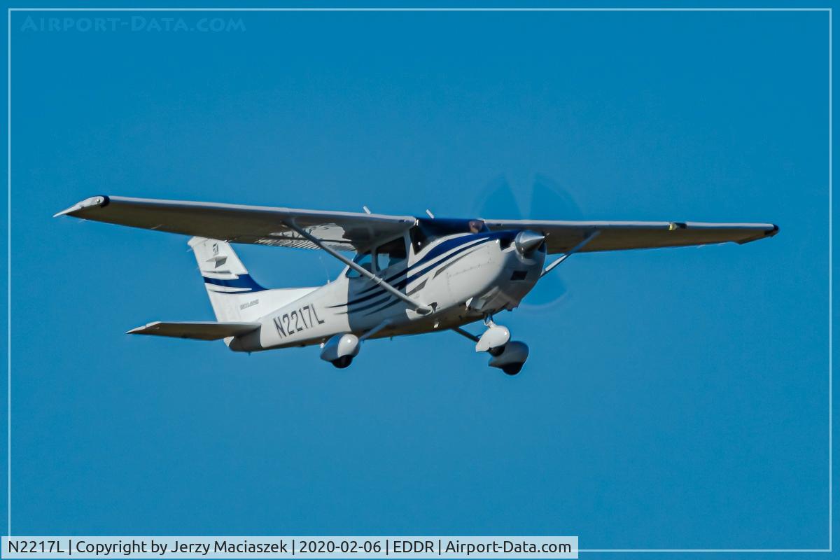 N2217L, 2005 Cessna 182T Skylane C/N 18281674, 2005 Cessna 182T, c/n: 18281674