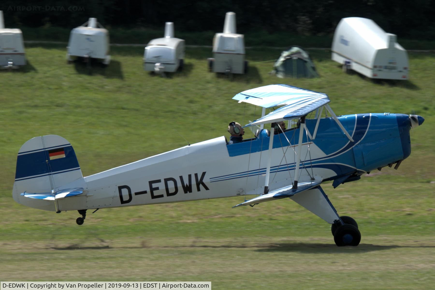 D-EDWK, 1954 CASA 1-131E Jungmann C/N 2080, CASA 1-131E Jungmann landing at Hahnweide airfield, Germany. OTT 2019