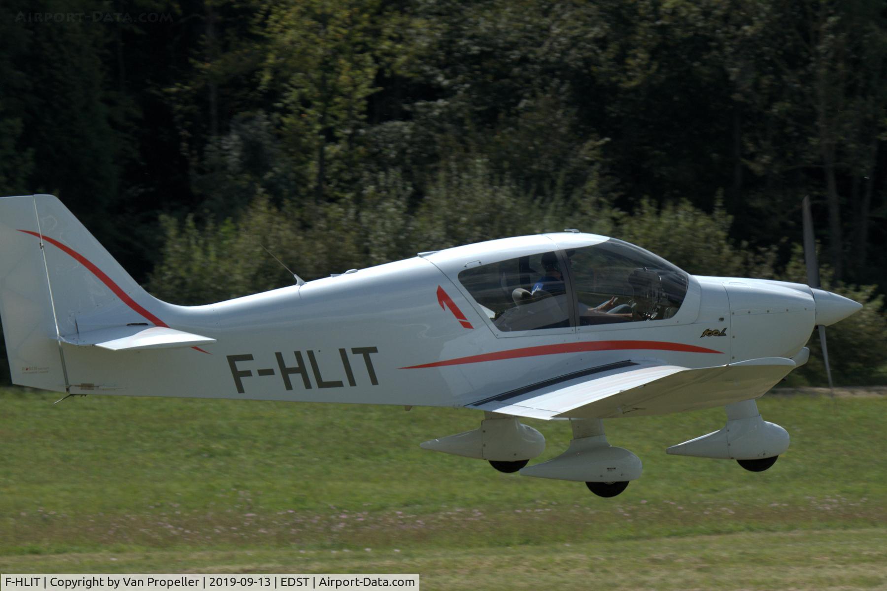 F-HLIT, Robin DR-401 C/N 2703, Robin DR.401 landing at Hahnweide airfield, Germany. OTT 2019