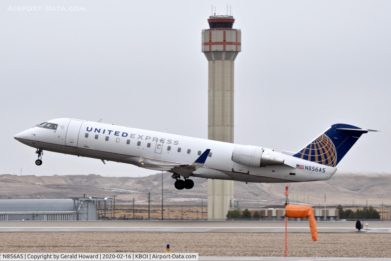 N856AS, 2000 Bombardier CRJ-200ER (CL-600-2B19) C/N 7404, Take off from 10L.