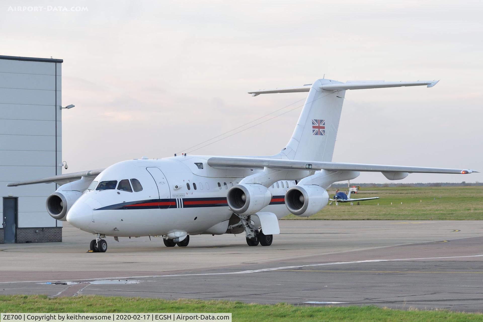 ZE700, 1984 British Aerospace BAe.146-100 CC.2 C/N E1021, Refuel period between training flights.