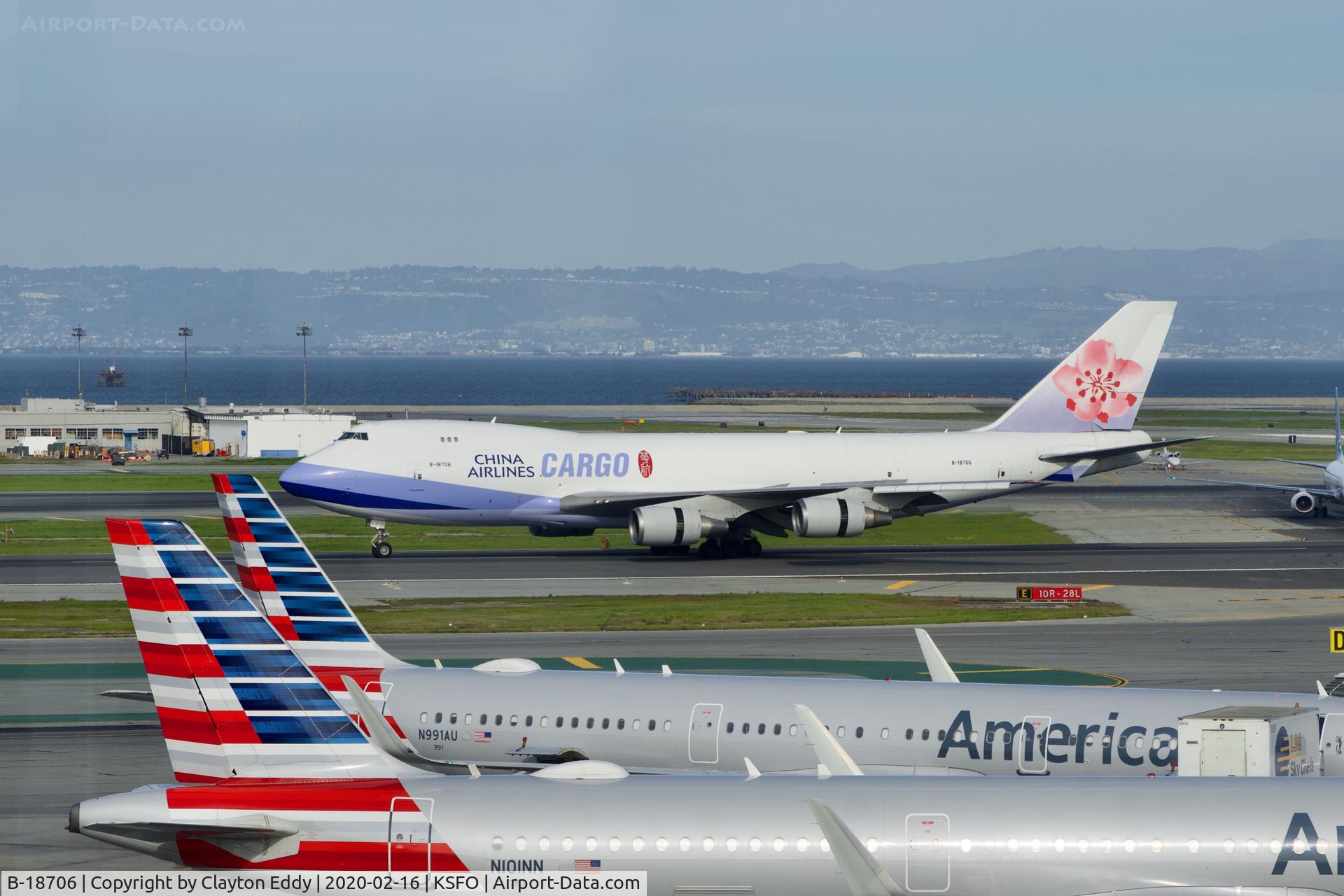 B-18706, 2001 Boeing 747-409F/SCD C/N 30763, Picture from the new observation deck. SFO. 2020.