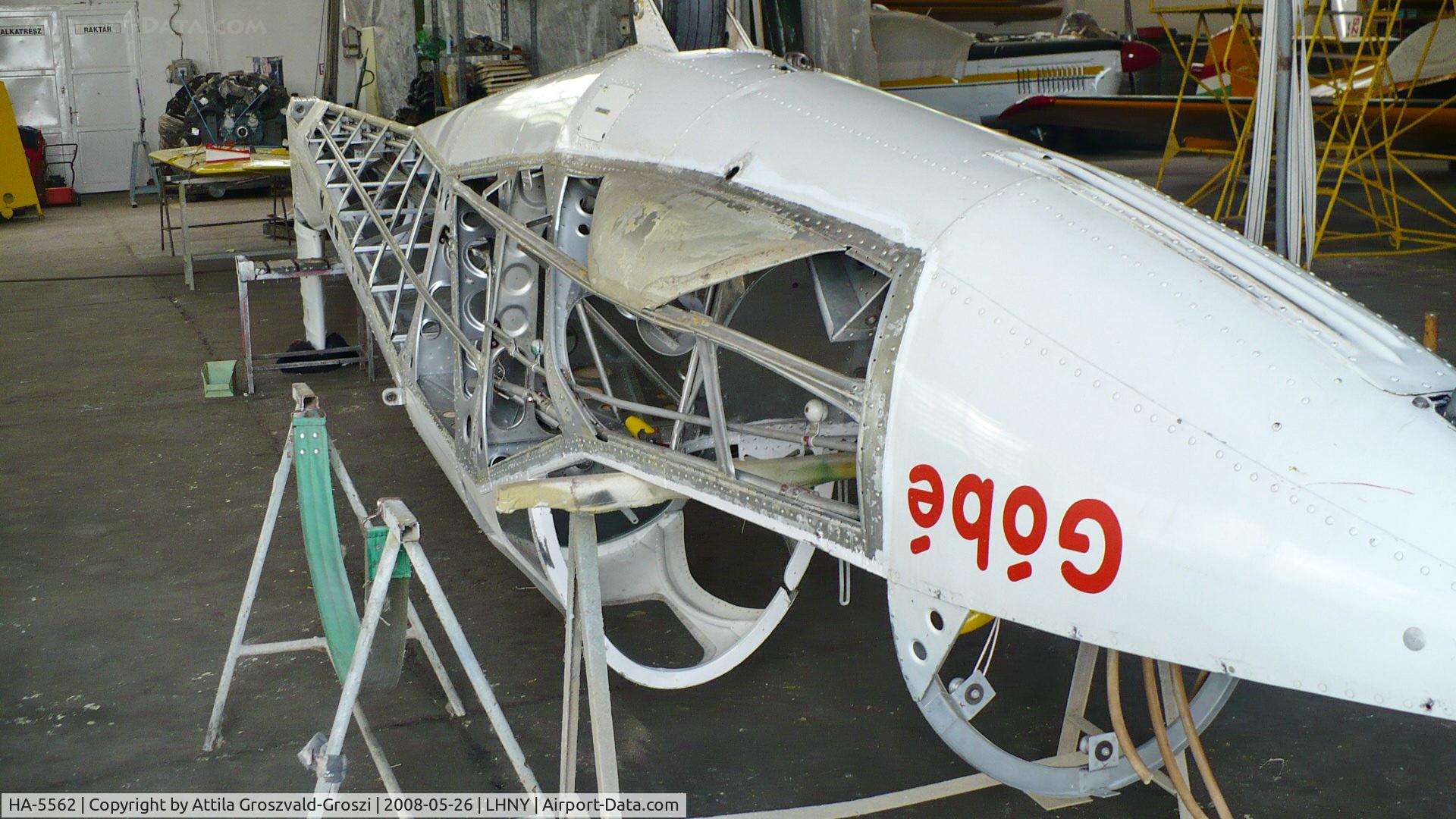 HA-5562, 1989 Rubik R-26SU Góbé 82 C/N AA800072, LHNY - Nyíregyháza Airport, Hungary