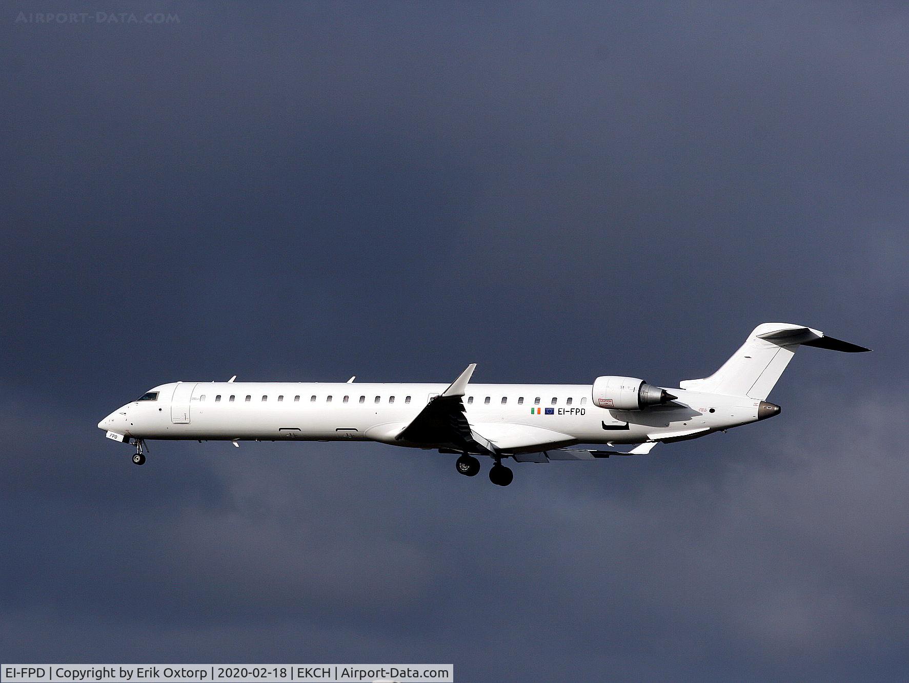 EI-FPD, 2016 Bombardier CRJ-900LR (CL-600-2D24) C/N 15401, EI-FPD landing rw 22L