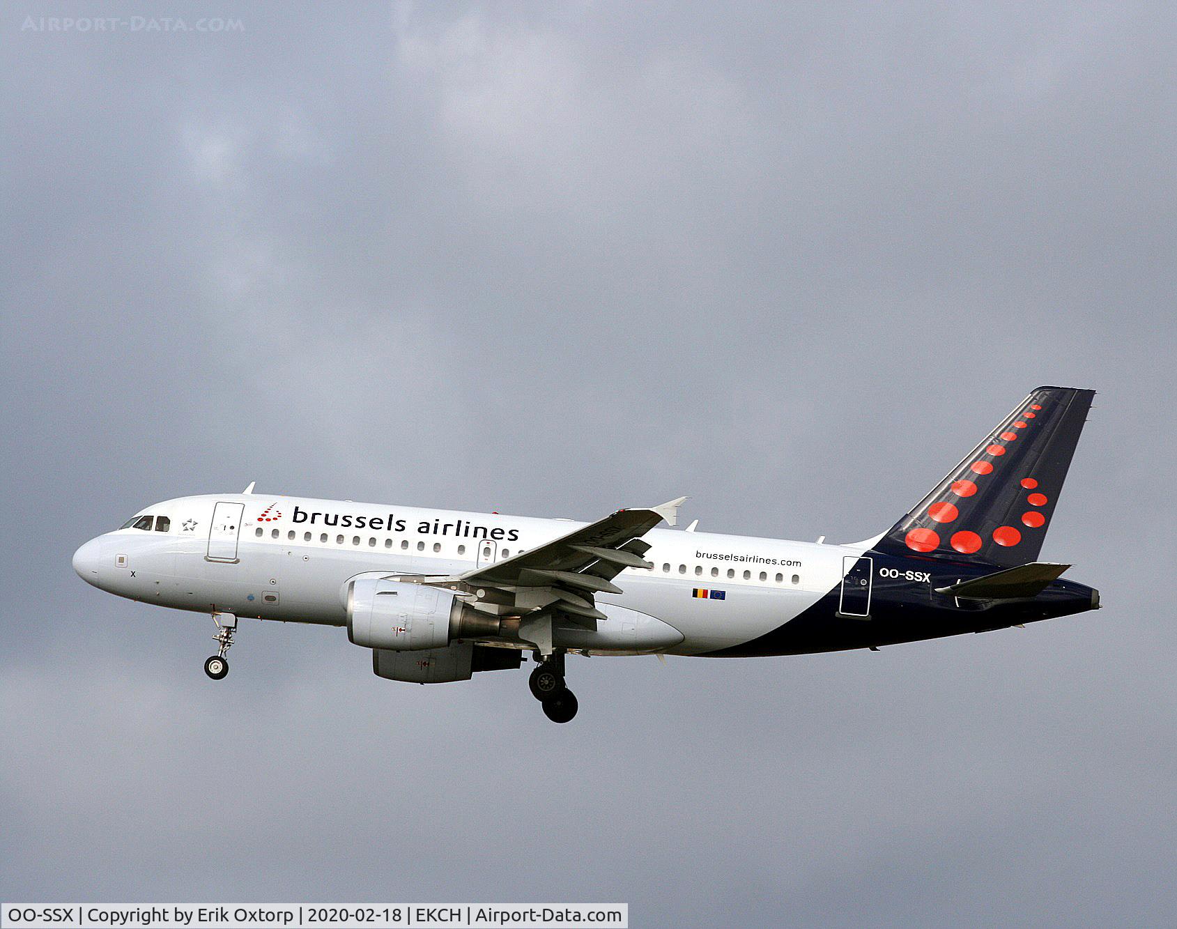 OO-SSX, 2004 Airbus A319-111 C/N 2260, OO-SSX landing rw 22L