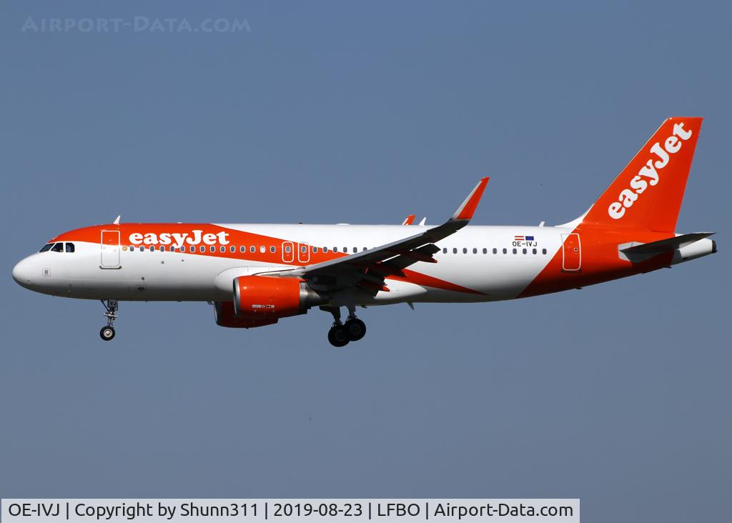 OE-IVJ, 2013 Airbus A320-214 C/N 5688, Landing rwy 32L