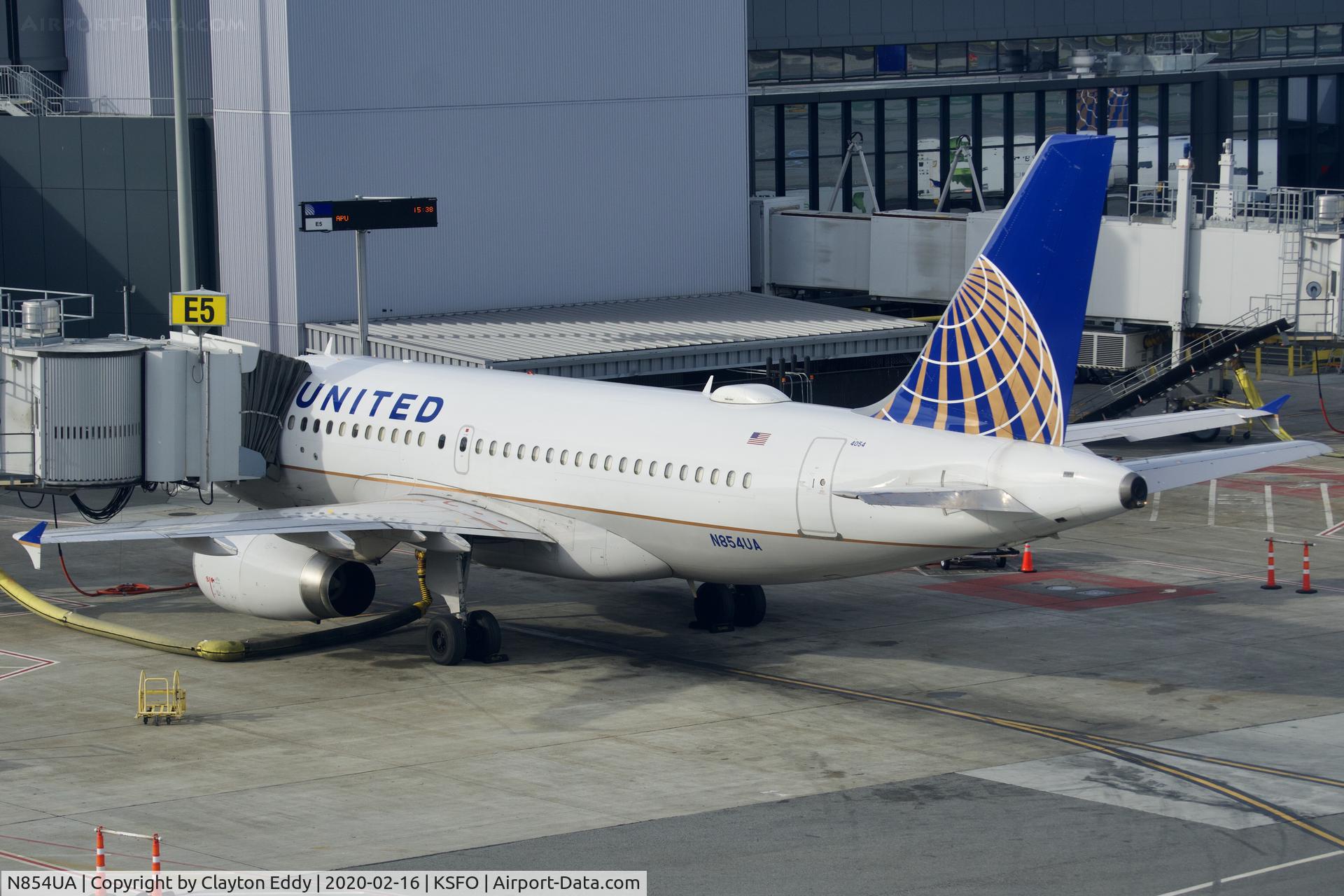 N854UA, 2002 Airbus A319-131 C/N 1731, Sky Terrace SFO 2020.